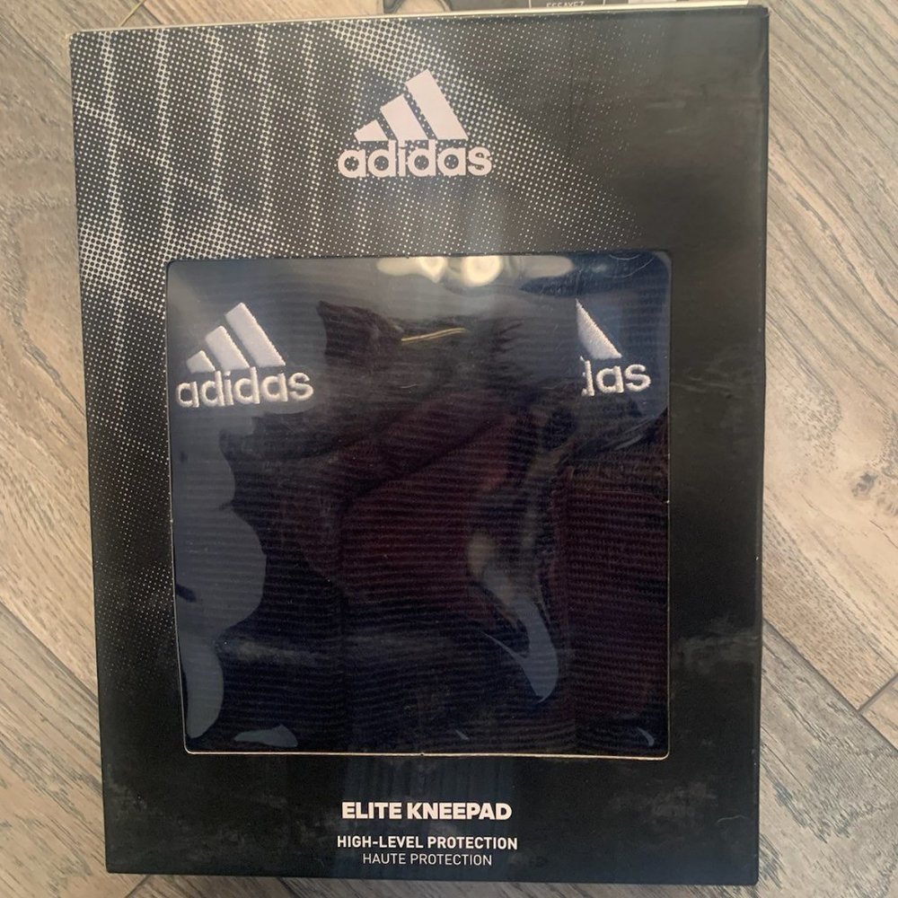 NWT ADIDAS ELITE HIGH LEVEL PROTECTION KNEEPAD 1 PAIR 2 PADS BLACK & WHITE SM.
